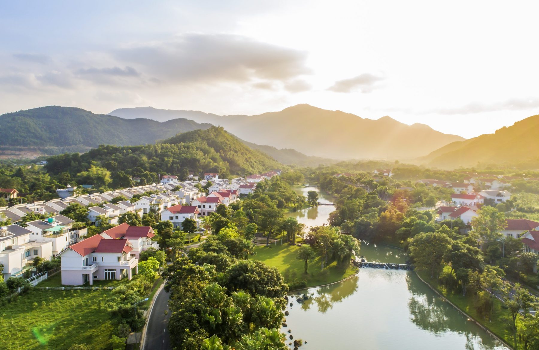 yeu-to-dac-biet-hut-dong-tien-tu-cac-doanh-nhan-tre-vao-dong-bds-biet-thu-vung-ven-anh1