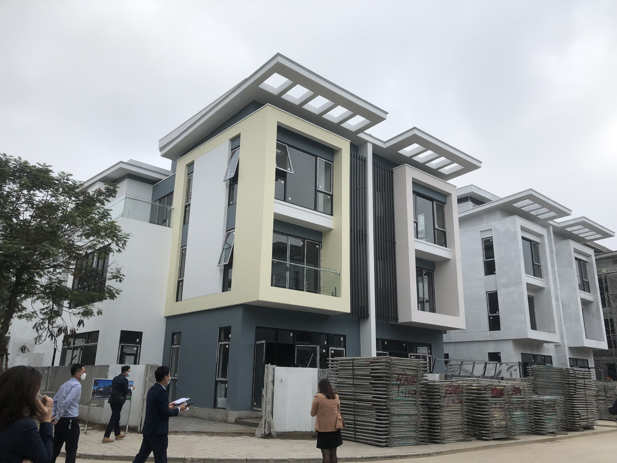 thi-truong-nha-dat-tay-ha-noi-tang-nhiet-canh-bao-co-sot-ao-onehousing-1