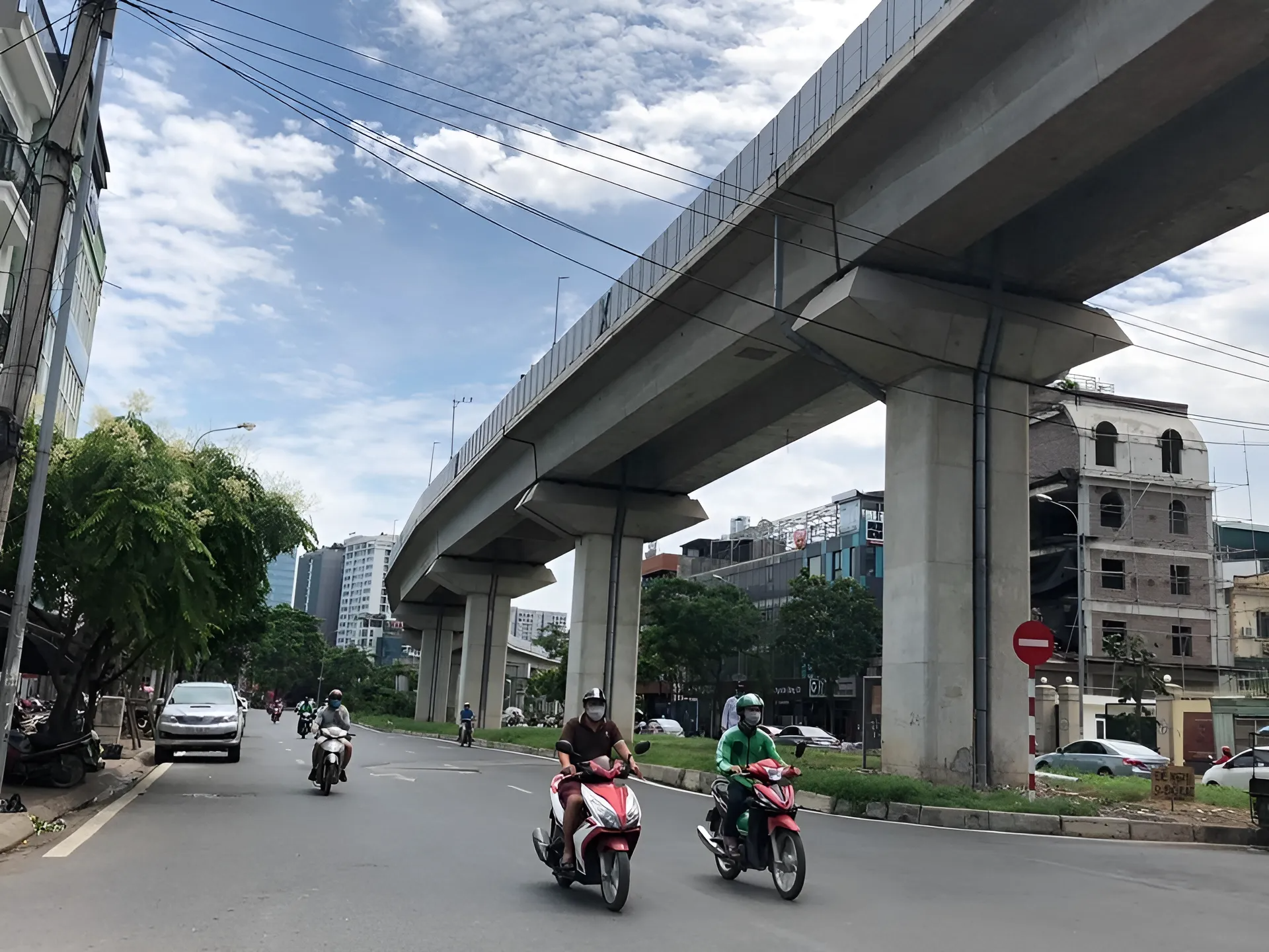 nha-mat-ngo-2-tang-duong-hoang-cau-quan-dong-da-gia-bao-nhieu-2