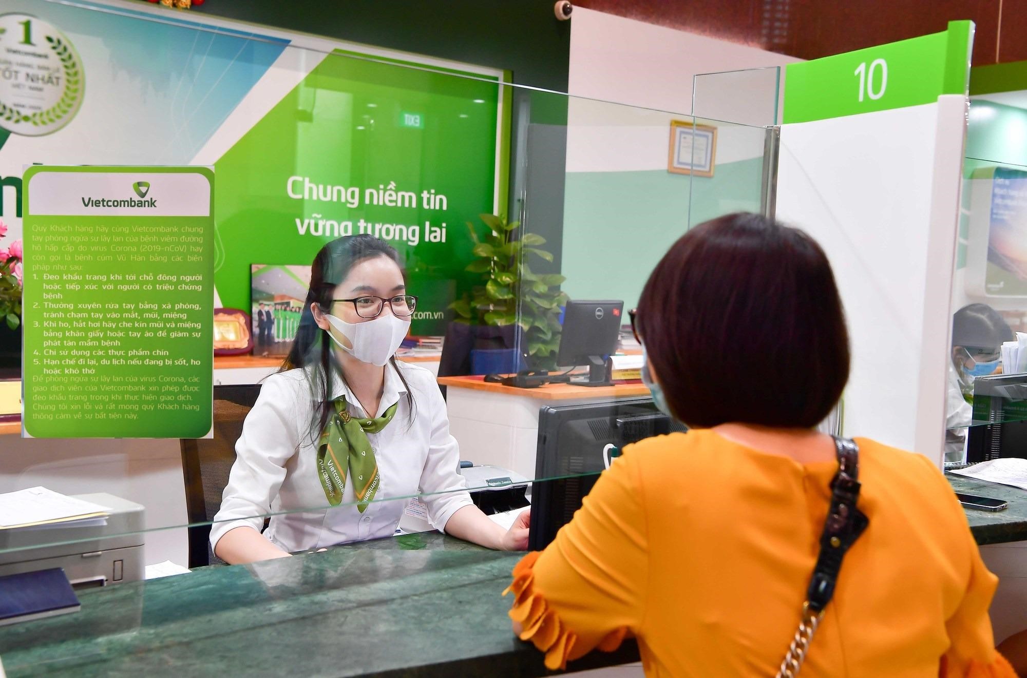 lai-suat-ngan-hang-vietcombank-khi-vay-tin-chap-va-the-chap-khac-nhau-nhu-the-nao-onehousing