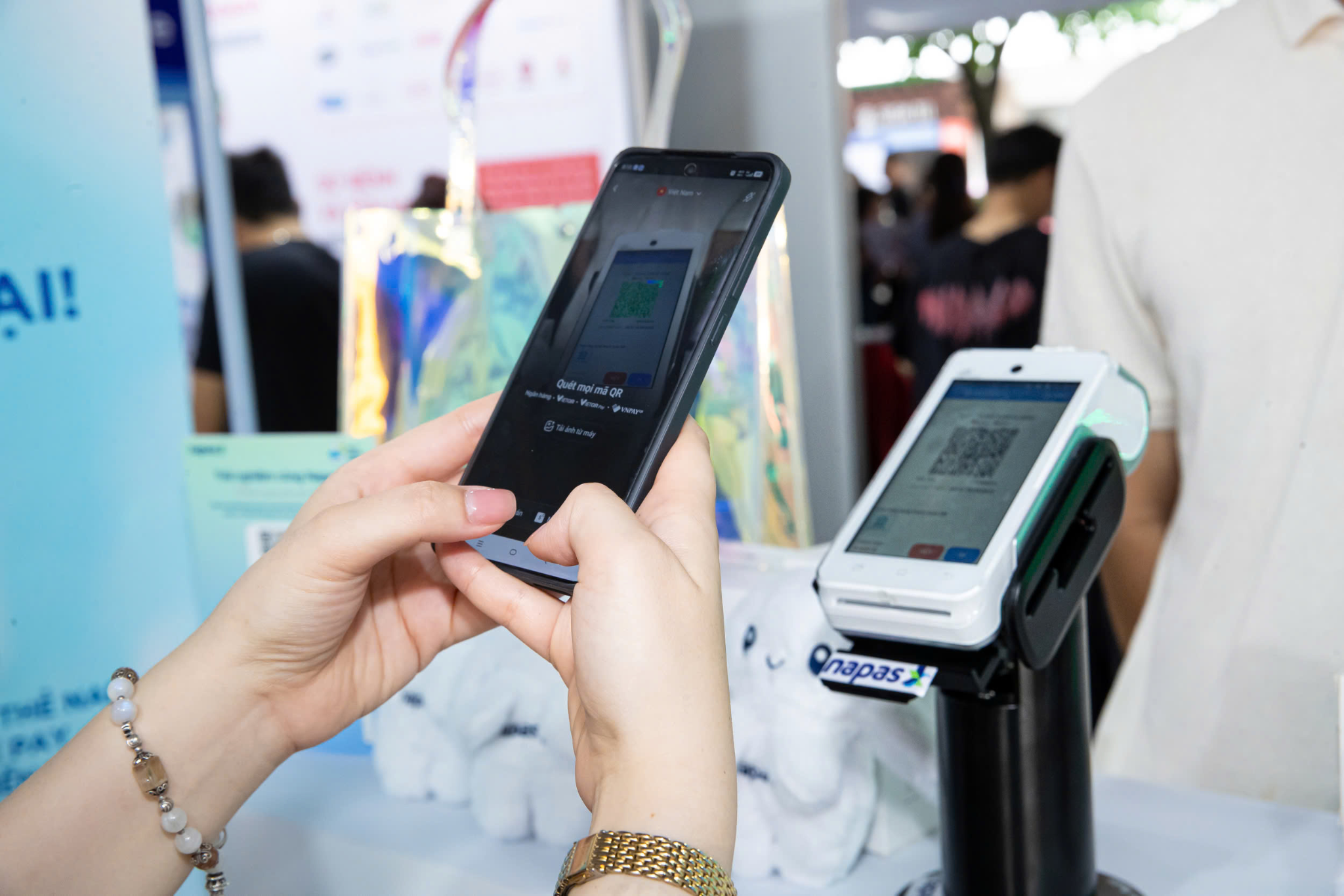 POS được nhắc đến rất nhiều trong các ngành bán lẻ và du lịch