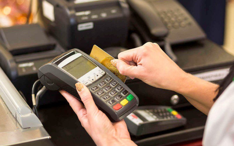 Thanh toán POS giúp giảm nguy cơ thất thoát, mất cắp vì không phải mang theo nhiều tiền mặt
