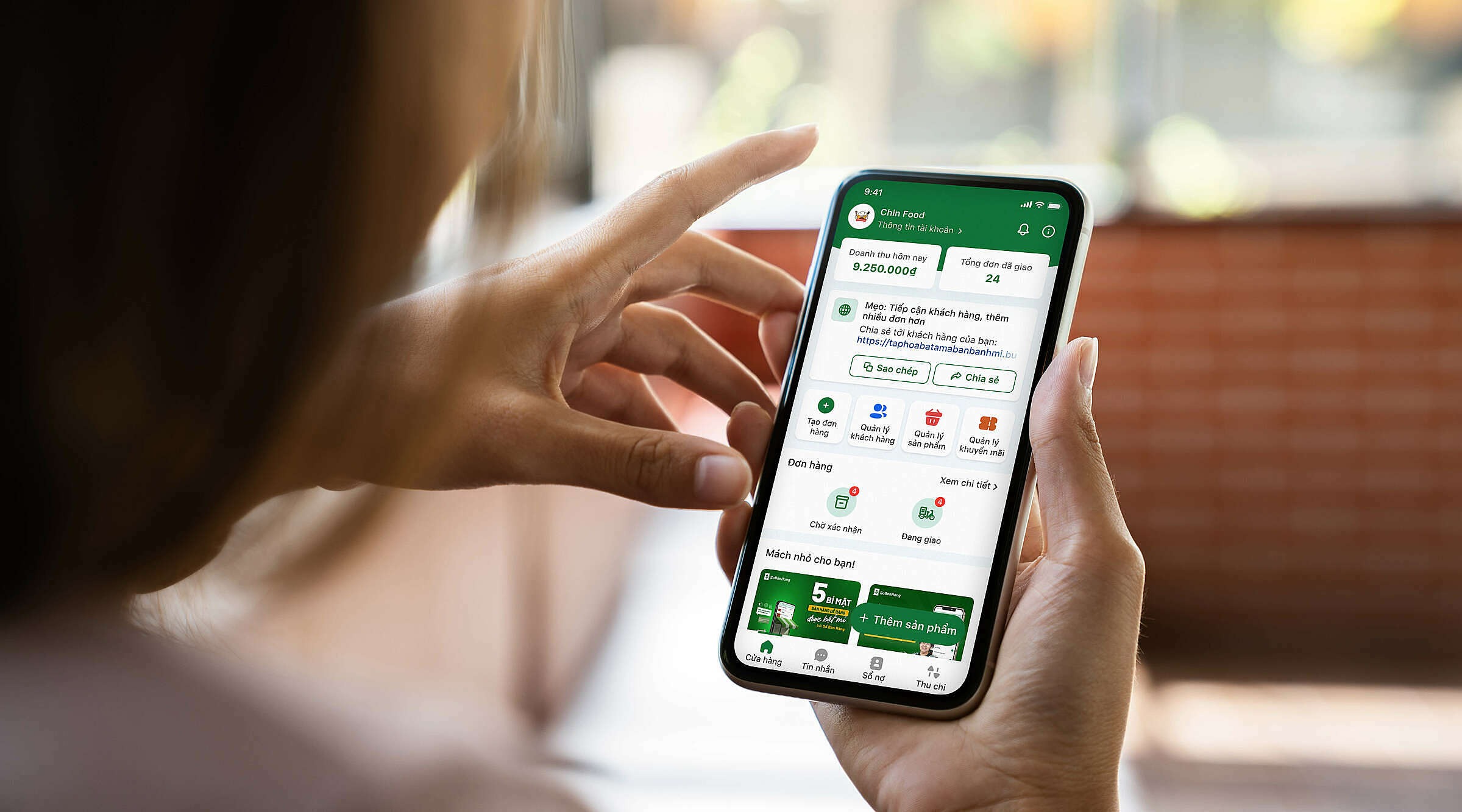 Tiểu thương hiện đại có thể dễ dàng quản lý mọi khâu bán hàng chỉ với một ứng dụng điện thoại