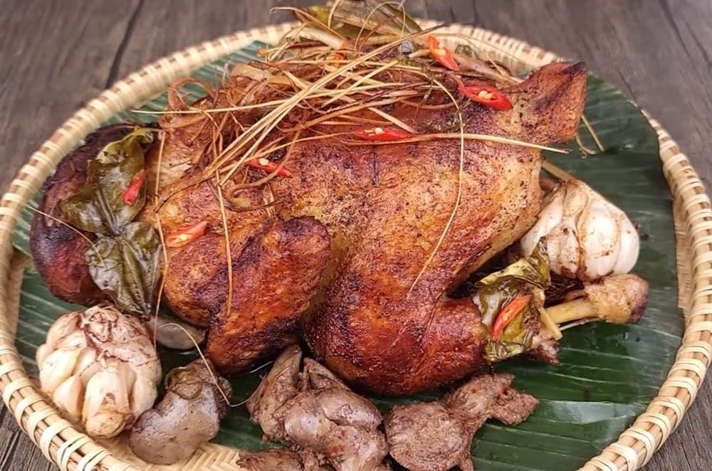 Du khách thường bảo nhau: “Chưa ăn gà đốt Ô Thum, coi như chưa đến An Giang!”