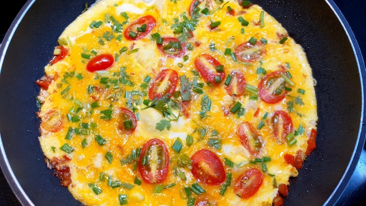 Trứng chiên cà chua dễ làm, đưa cơm