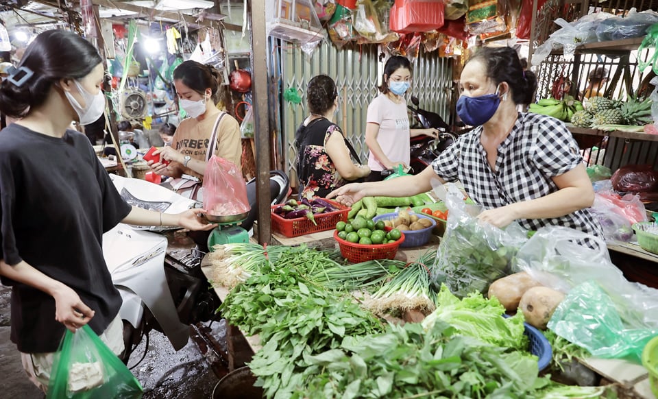 Chợ truyền thống vẫn còn nhiều khó khăn trong vận hành