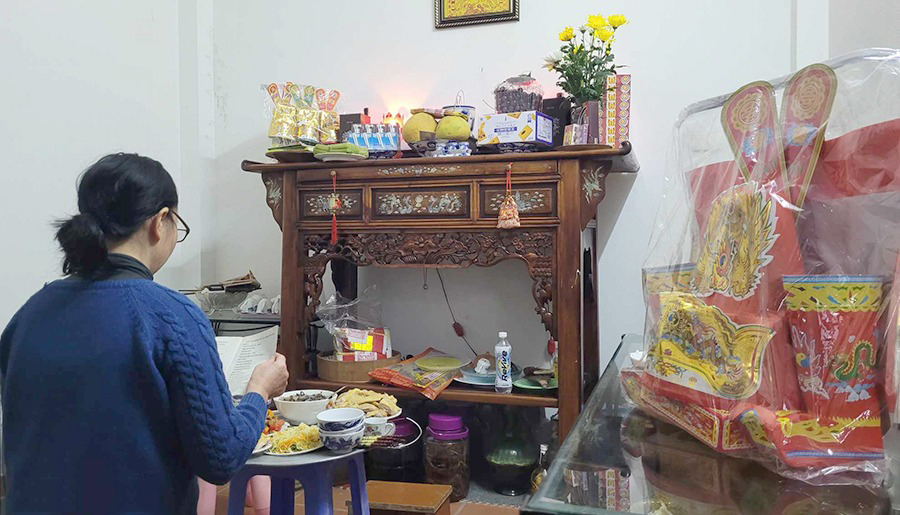 Đọc đúng văn khấn Ông Công Ông Táo là cách thể hiện lòng thành kính của gia chủ với các vị thần linh bảo hộ gia đình