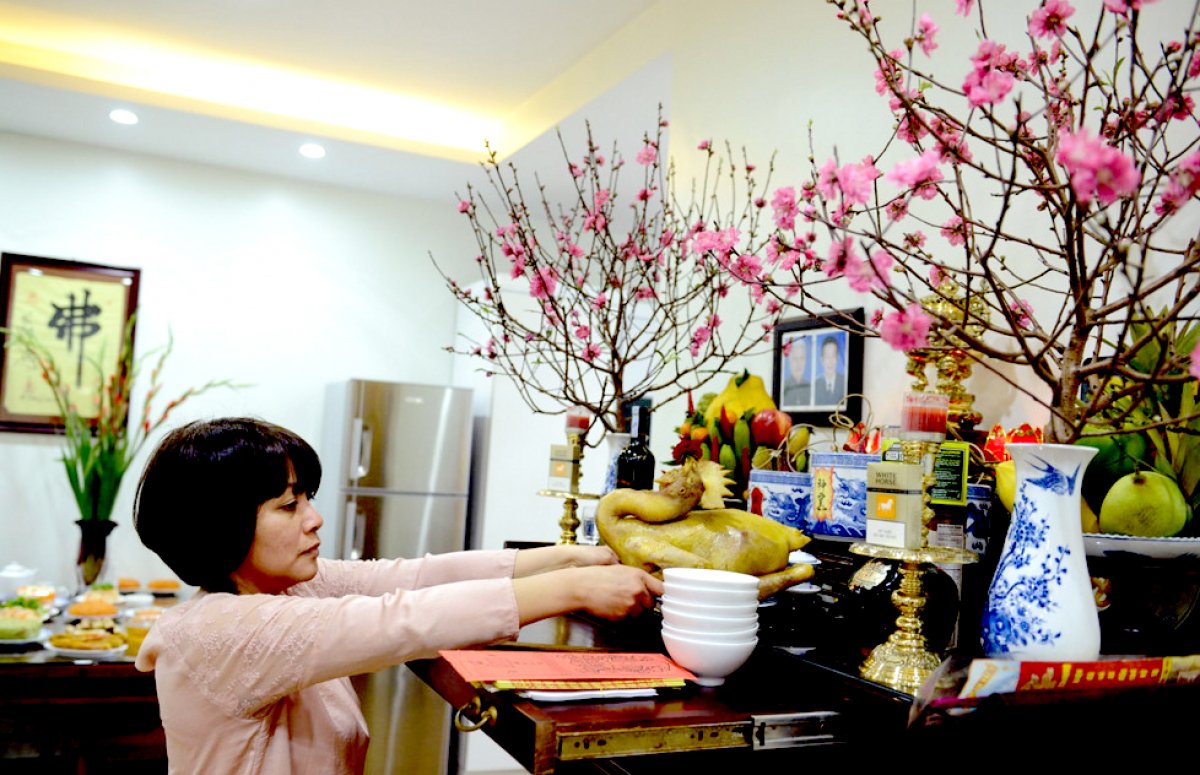 Bàn thờ là nơi tập trung linh khí của ngôi nhà