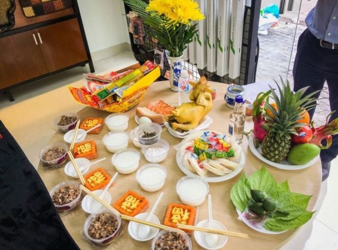 Lễ cúng và vật phẩm phong thủy giúp hóa giải vận hạn Tam Tai, mang lại bình an và thuận lợi
