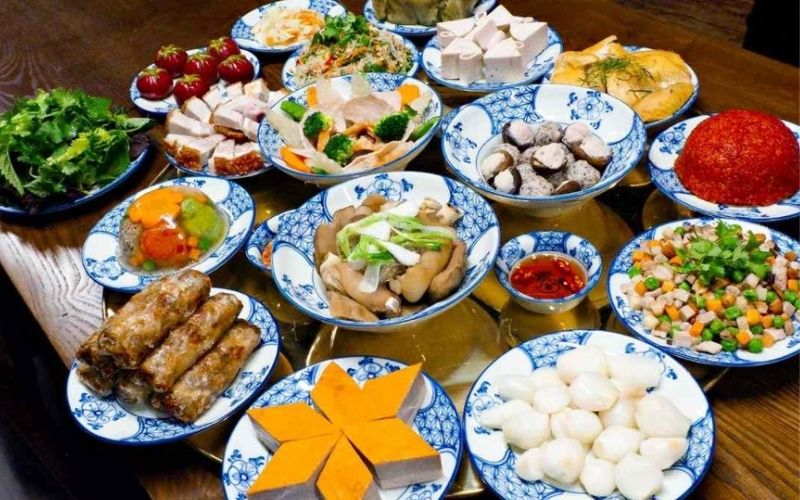 Lễ cúng cơm chỉ cần thực hiện vào Tết Âm lịch