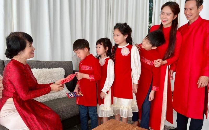 Gợi ý phong bao lì xì cho trẻ em và người già đầu năm mới