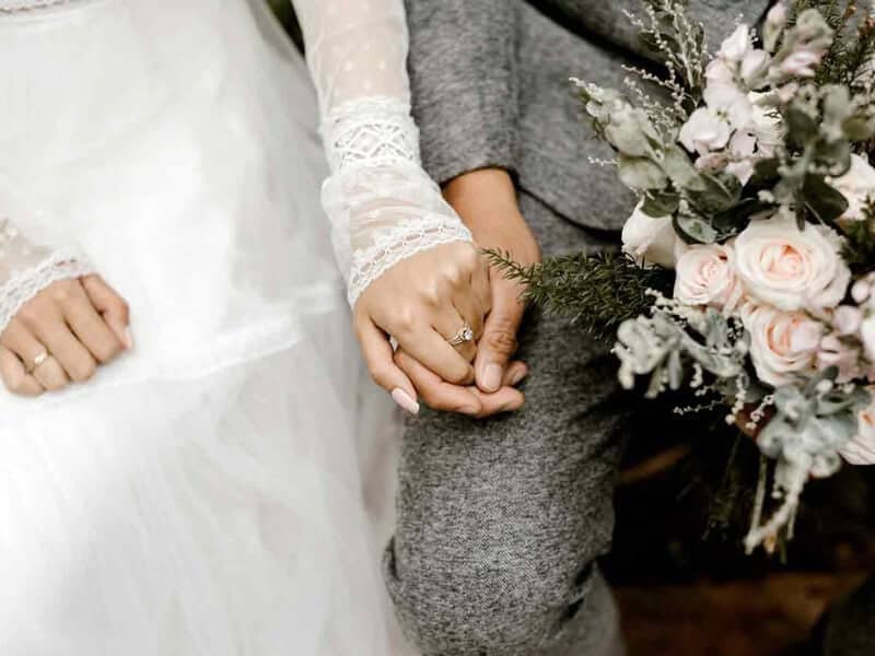 Nữ Bính Tý 1996 nên kết hôn với người tuổi Thân, Thìn, Sửu, Tý và Dậu