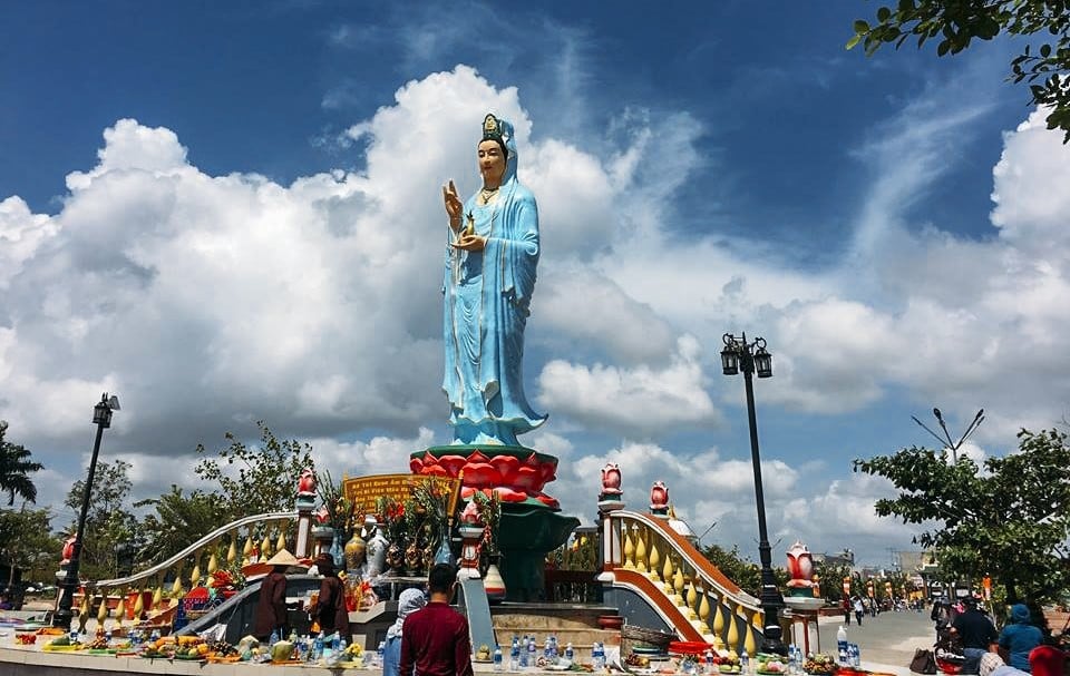 Chùa Mẹ Nam Hải là biểu tượng tâm linh của người dân Bạc Liêu (cũ)