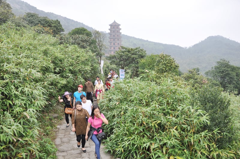 Đi bộ dành cho ai muốn cảm nhận tinh thần hành hương trọn vẹn nhất