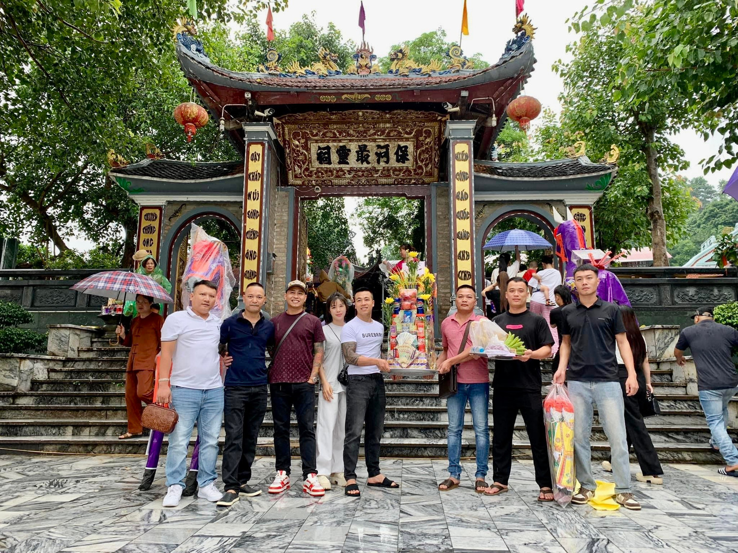 Đền đông vui trong ngày 17 tháng 7 âm lịch