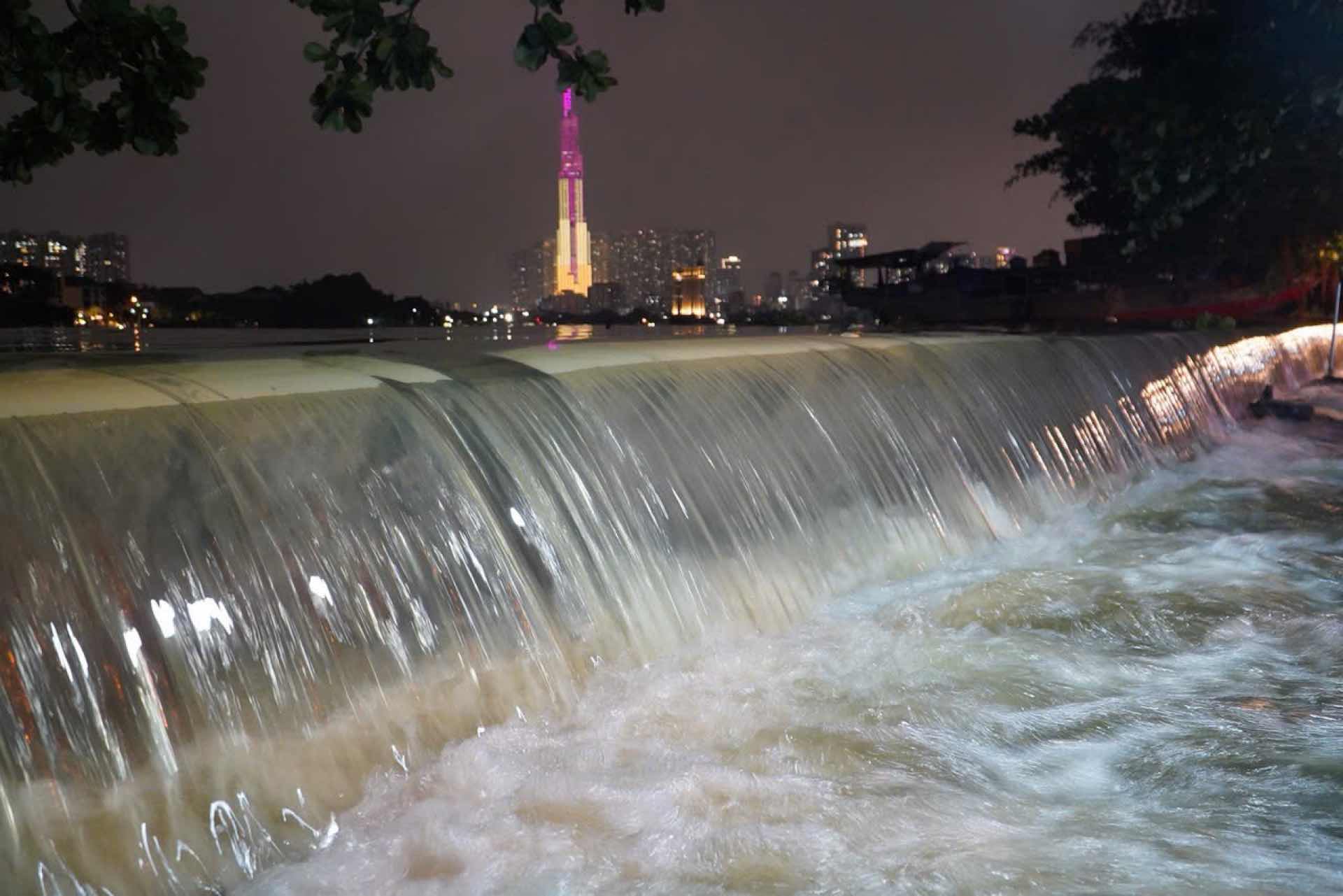 Ở Việt Nam triều cường xuất hiện rõ rệt tại các tỉnh ven biển Nam Bộ