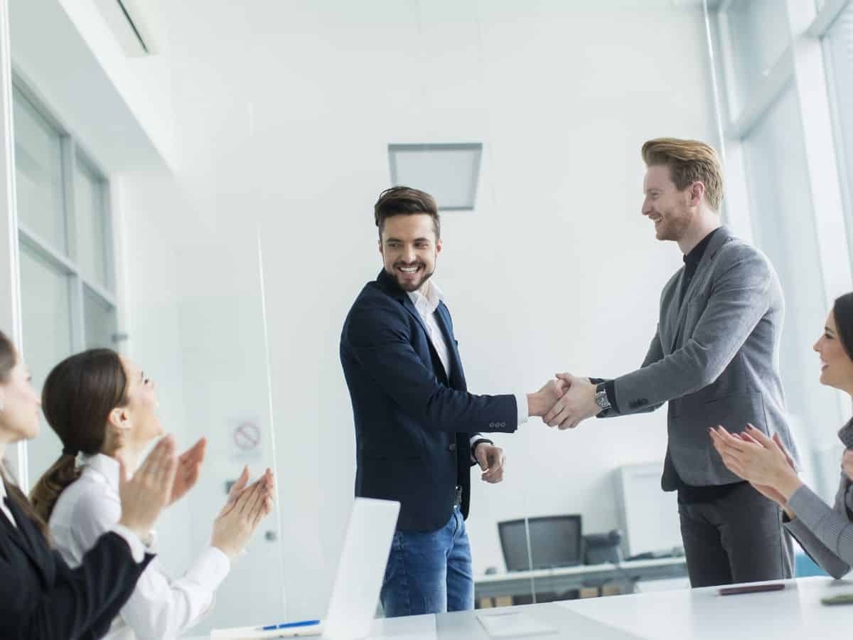 Sự nghiệp của nam Quý Dậu 1993 năm 2026 sẽ gặt hái được nhiều thành công nhờ sao Thái Âm ở cung Quan Lộc