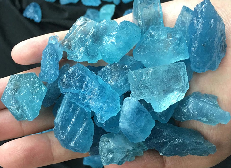 Đá Aquamarine giúp bản mệnh thanh lọc năng lượng xấu