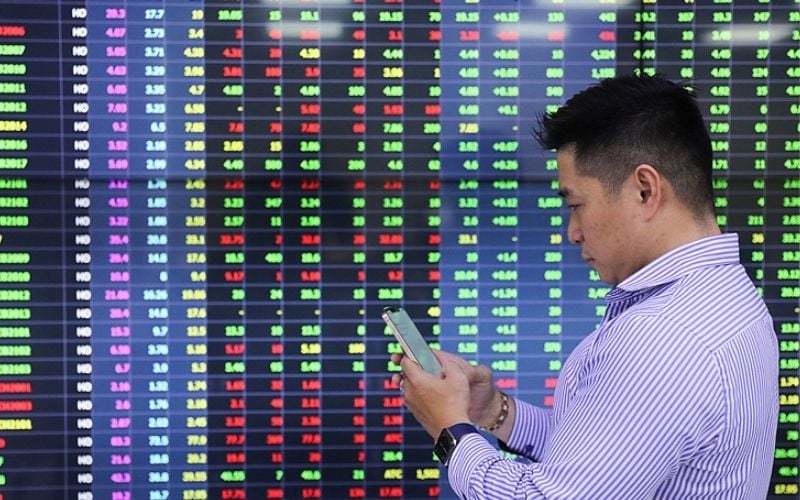 Nam tuổi Canh Thân nên lưu ý trong tài chính và đầu tư năm 2026