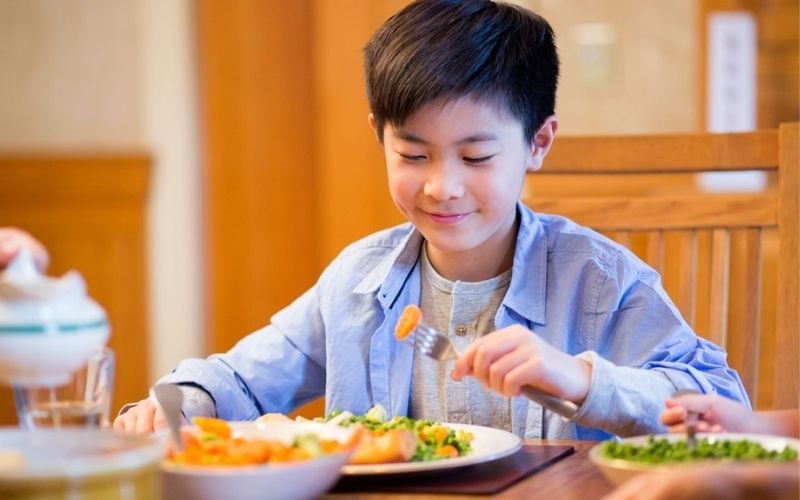 Duy trì chế độ sinh hoạt lành mạnh cho trẻ Mậu Tuất