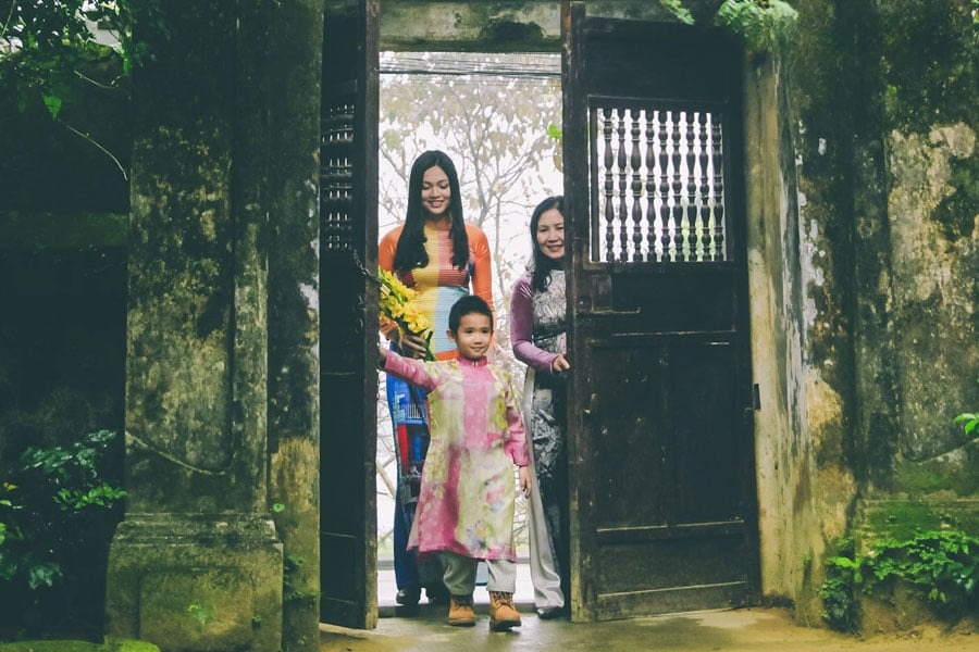 Tính khí và năng lượng của người xông đất ảnh hưởng đến vận khí đầu năm