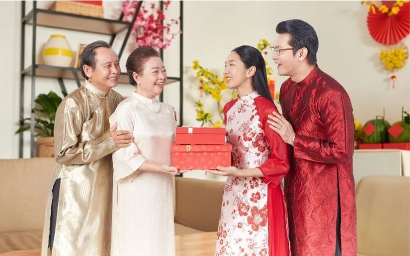 Chọn đúng người xông đất – mở lối vận may cho cả năm 2026 của Đinh Sửu