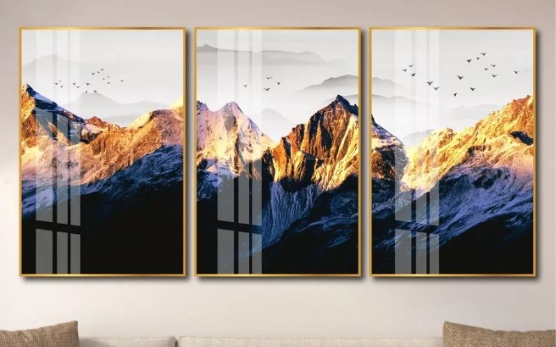 Treo tranh núi non giúp tuổi Tân Tỵ giữ sự bền vững và thăng hoa trong sự nghiệp