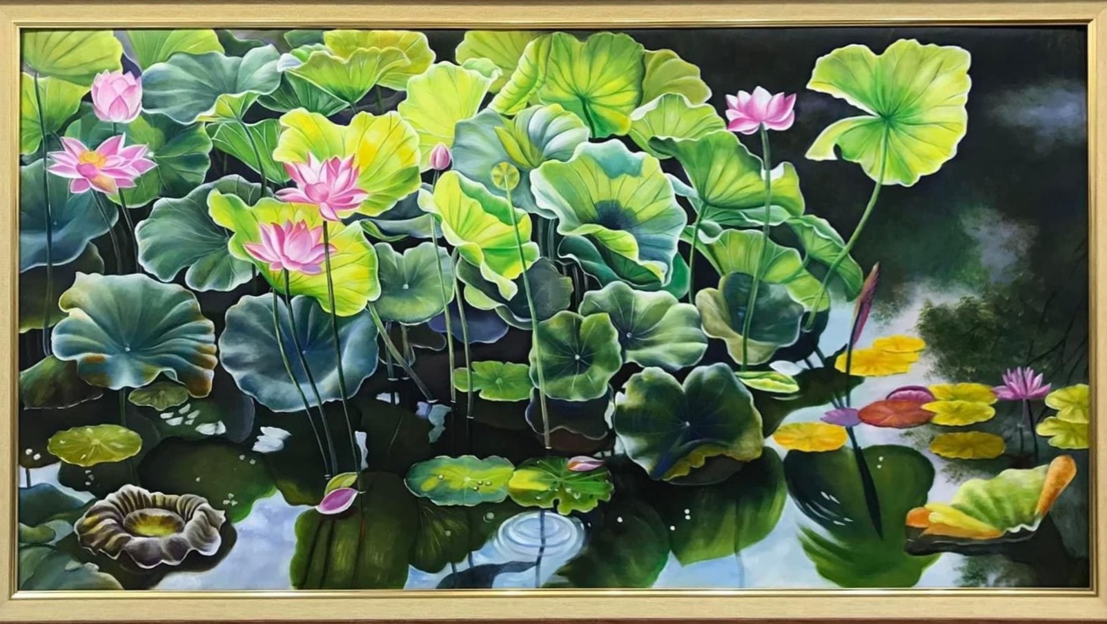 Tranh hoa sen: Mang lại sự bình an giúp cân bằng năng lượng cho tuổi Hợi mệnh Thổ