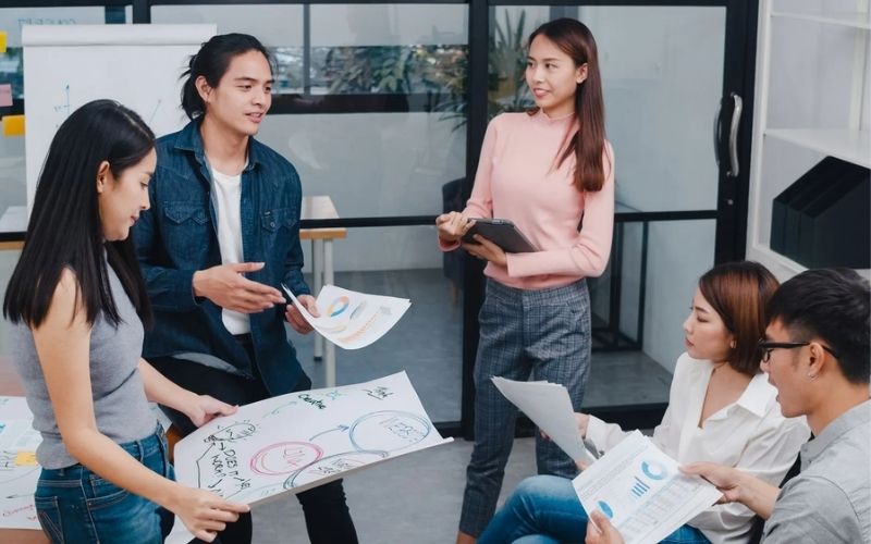 Tôn trọng đối phương có thể làm giảm xung khắc trong nhóm tứ hành xung