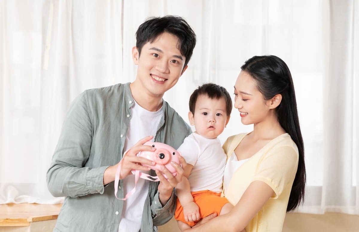 Vợ chồng có thể hóa giải tuổi nghịch nhau bằng việc sinh con hợp tuổi