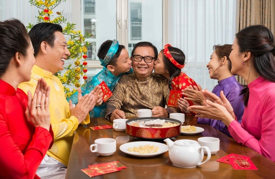 Ngày đầu năm ở nhà nội là dịp để các thế hệ trong gia đình sum vầy