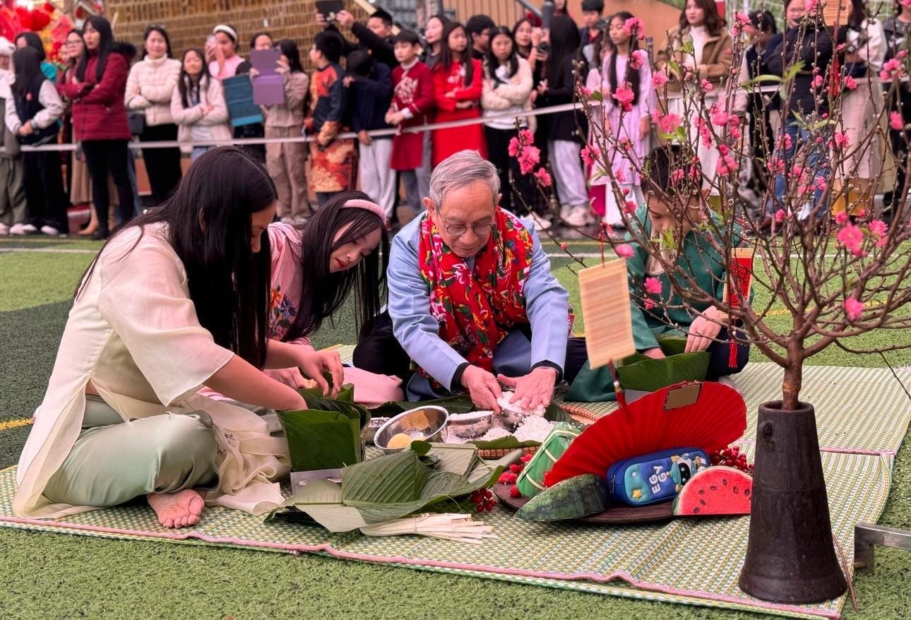 Mồng ba Tết thầy nhằm tôn vinh tinh thần tôn sư trọng đạo