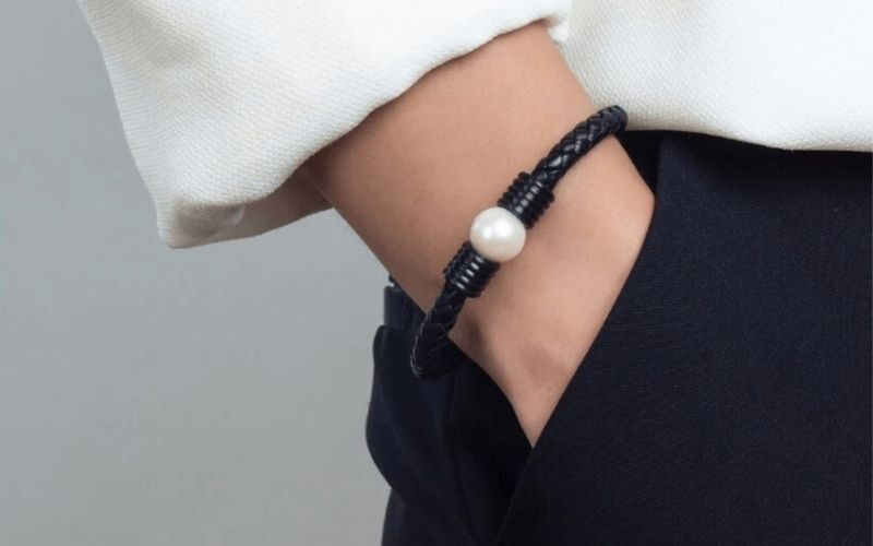 Sử dụng các vật phẩm phong thủy để hóa giải xung khắc cho tuổi Ất Mão