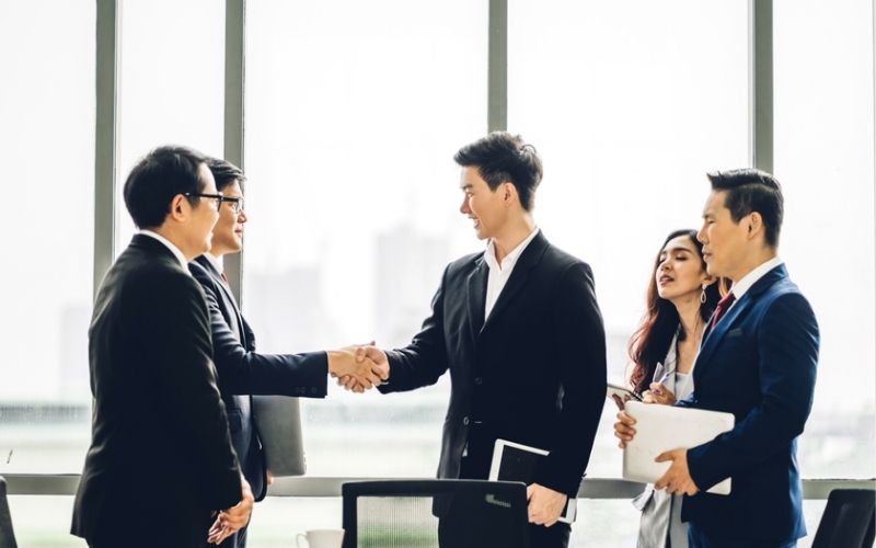 Tuổi Nhâm Thân cần cân nhắc tới các mối quan hệ trong năm 2026