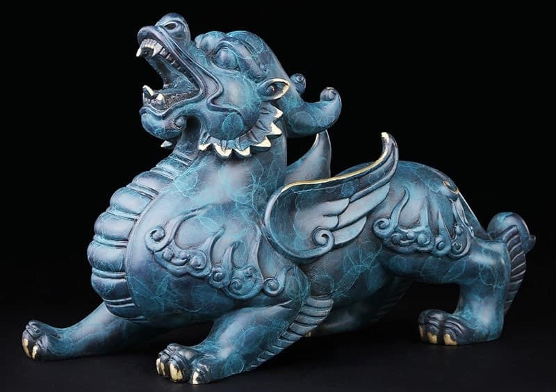 Bố trí vật phẩm phong thủy là một trong những cách hóa giải xung khắc với các tuổi kỵ