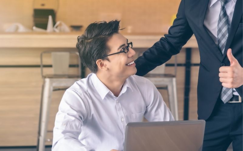 Tuổi Canh Thìn khi làm ăn với các tuổi hợp mệnh Thổ hoặc Thủy sẽ dễ gặp được quý nhân giúp đỡ