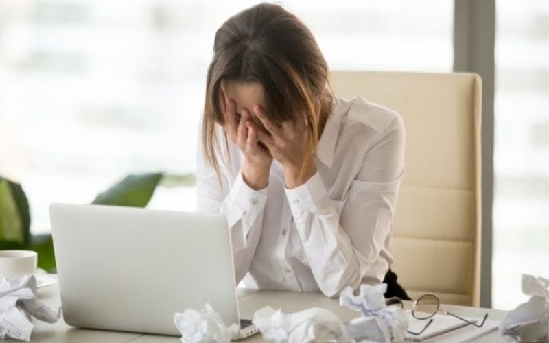 Nữ Ất Tỵ gặp nhiều biến động trong công việc do ảnh hưởng từ sao Thái Bạch