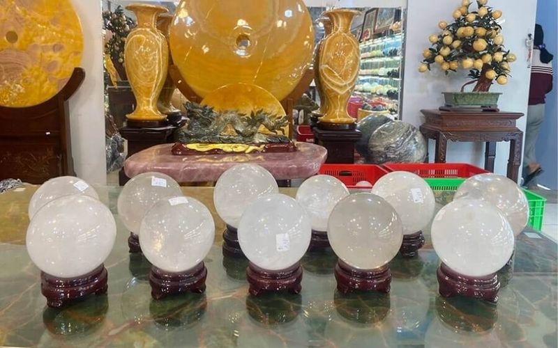 Vật phẩm hợp mệnh là lá chắn giúp tuổi Canh Tuất vững vàng trước mọi thử thách