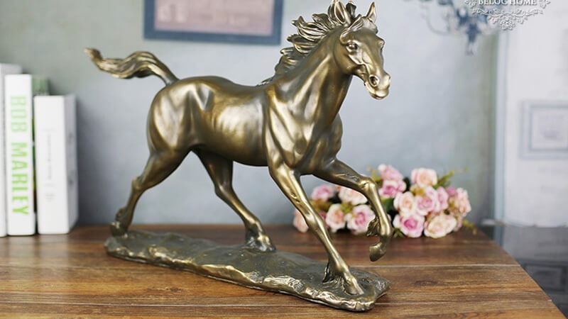 Tượng ngựa phong thủy để thu hút cơ hôi học tập tốt cho tuổi Giáp Ngọ 2014