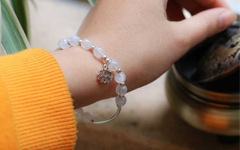 Sử dụng các vật phẩm phong thủy để hạn chế vận xấu khi bị sao chiếu mệnh