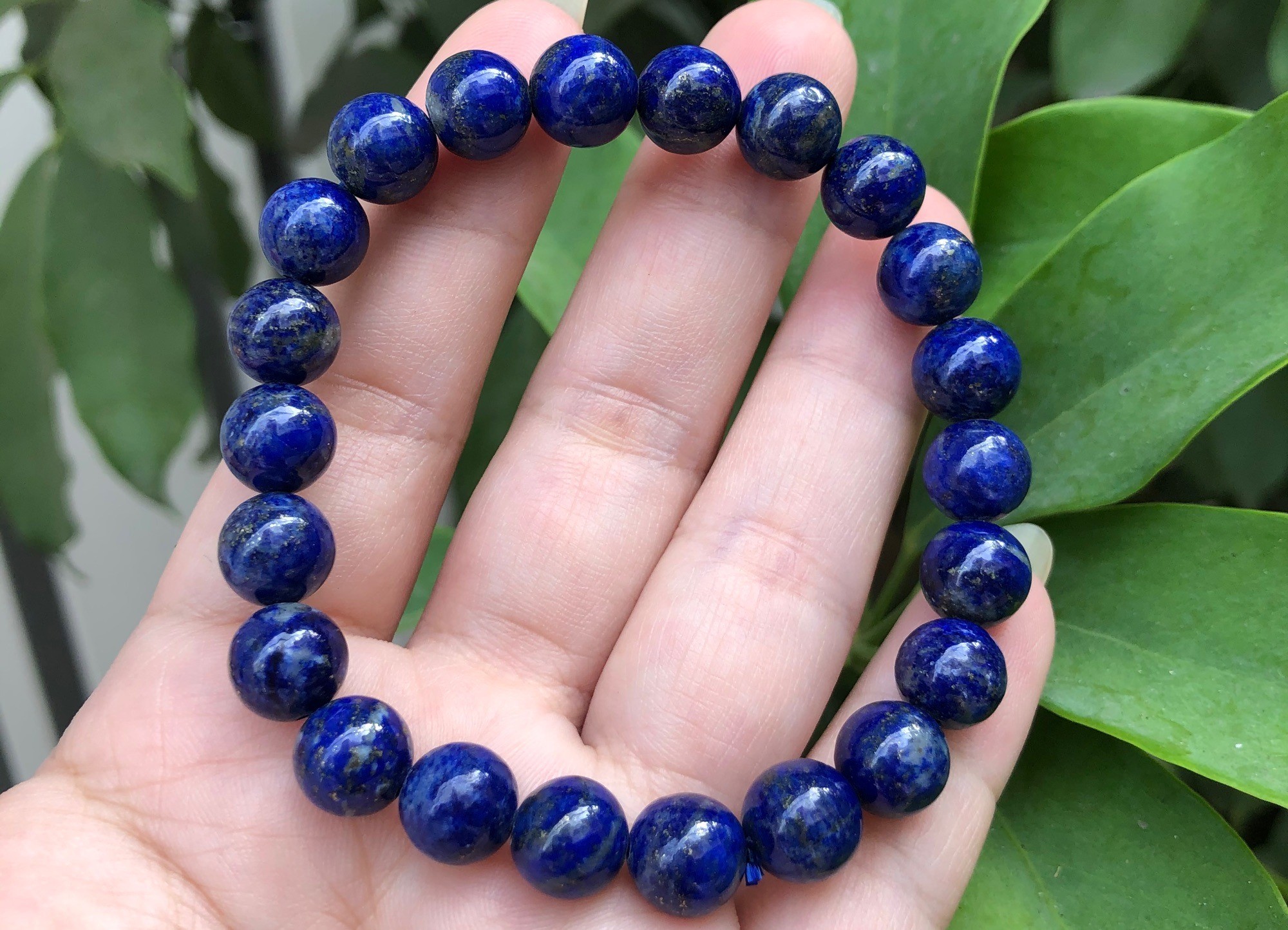 Thạch anh xanh dương hợp sao chiếu mệnh năm 2026 của tuổi Nhâm Tuất 1982 nữ mạng