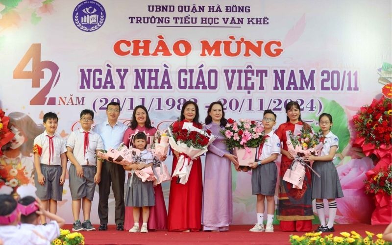 20/11 là ngày tôn vinh nghề giáo đầy vinh quang và trọng trách