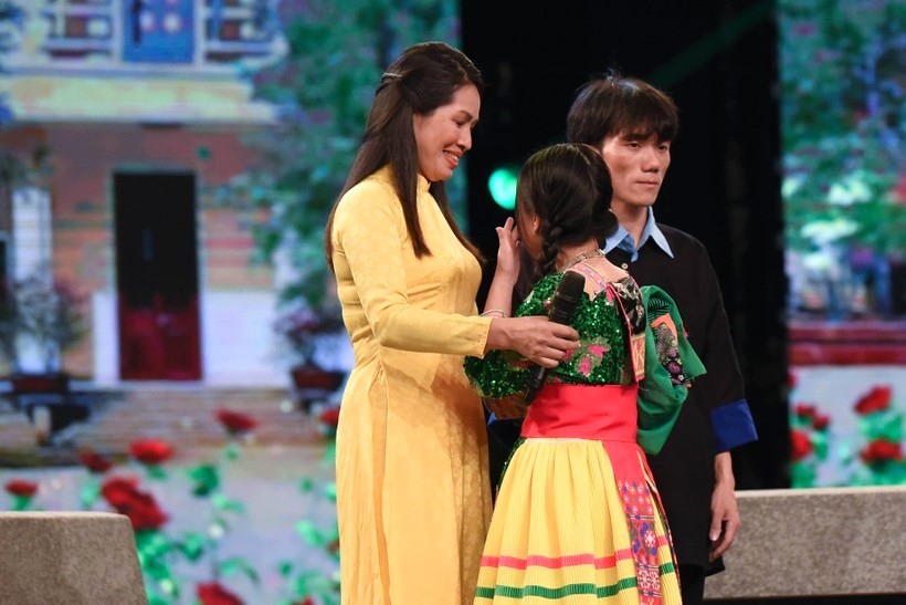 Bạn có thể chia sẻ câu chuyện về thầy cô trên mạng xã hội 