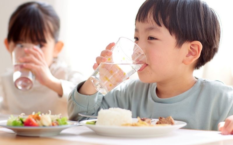 Chăm sóc và bổ sung dinh dưỡng hợp lý cho bé bị cúm A