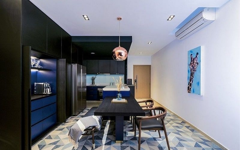 Kết hợp đen và xanh dương để hỗ trợ củng cố các mối quan hệ xung quanh