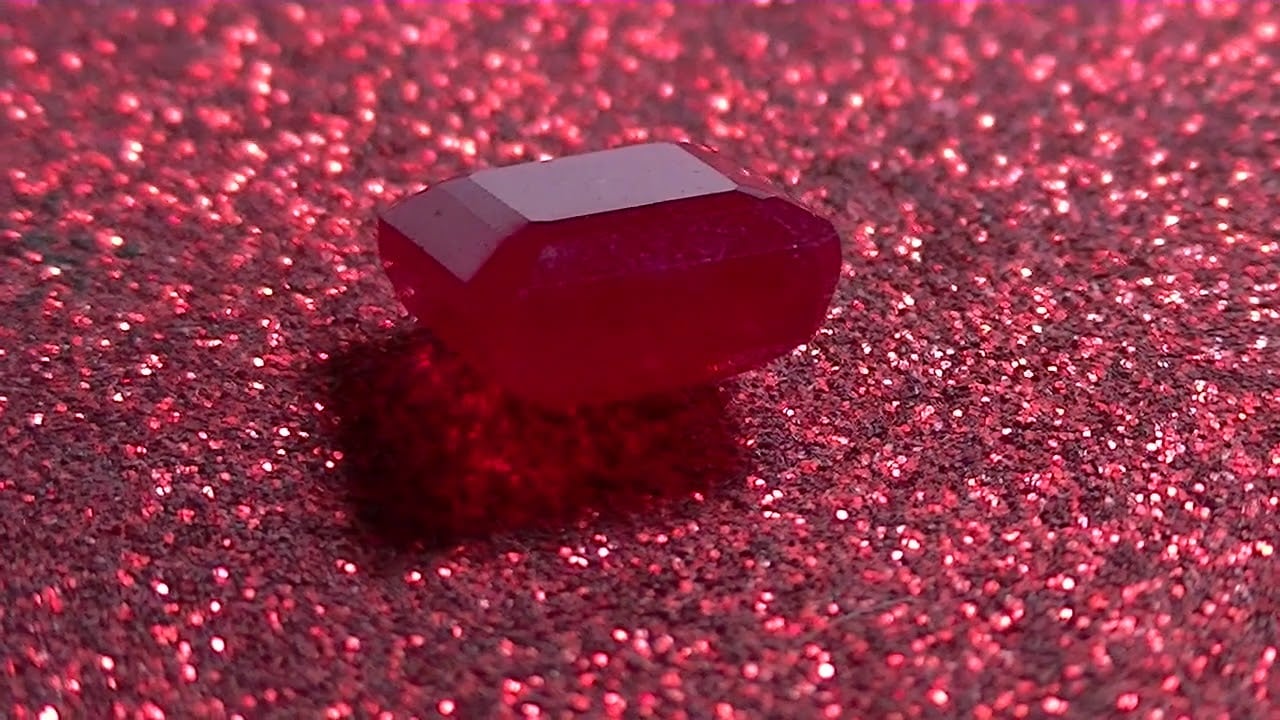 Ất Mùi 1955 nữ mạng nên tránh các màu thuộc hành Hoả