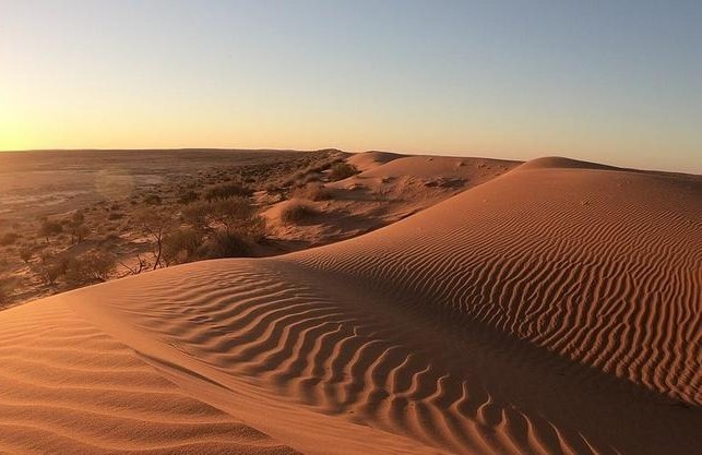 Nữ sinh năm 1977 thuộc mệnh Sa Trung Thổ