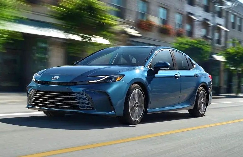 Bạn nên ưu tiên các màu xanh dương, đen hoặc xanh lá khi chọn màu xe