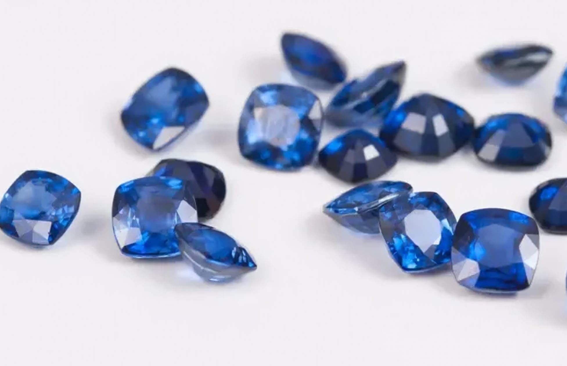 Gợi ý cách ứng dụng màu hợp mệnh khi dùng vật phẩm phong thủy