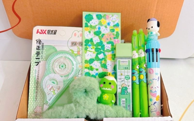 Màu xanh lá nổi bật hợp với nữ mạng Canh Dần 2010